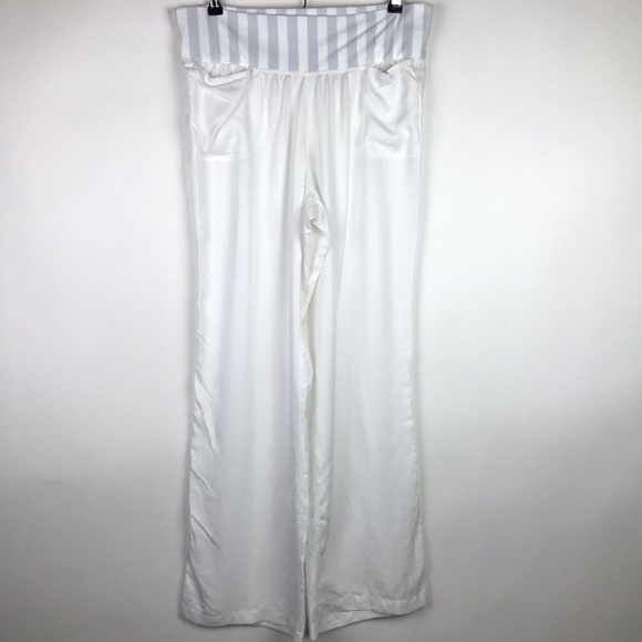 lululemon athletica Pants - Lululemon Pants White Move Me Loose Gray Striped